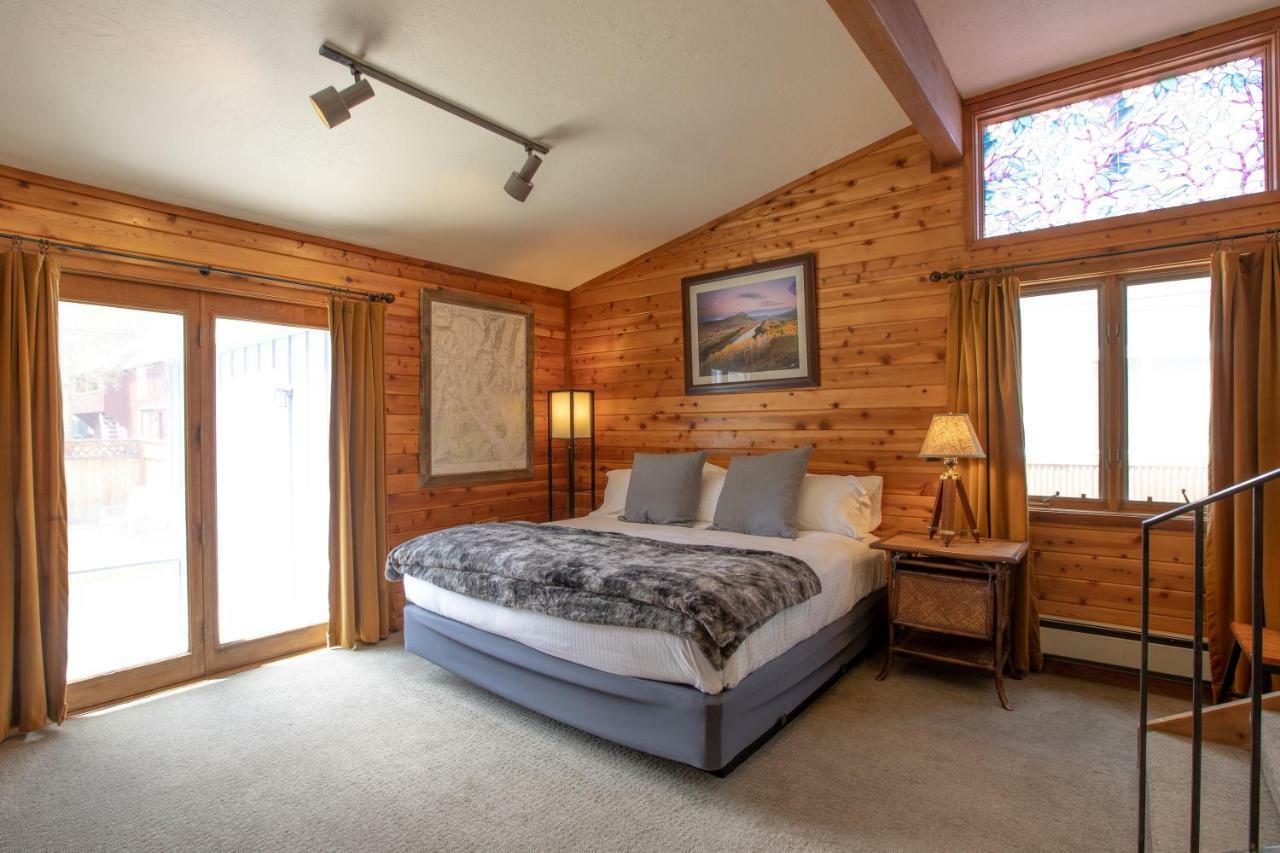 Purple Mountain Bed & Breakfast & Spa Крестед-Бьютт Экстерьер фото